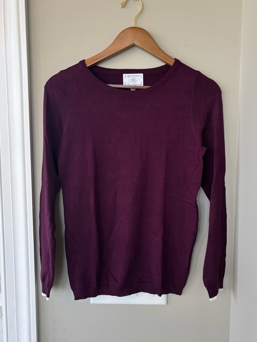 Absolutely knit sweater size xs NWT